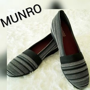 ⬇️Munro Shoes Walking Wedge Fabric Sz 8.5 W